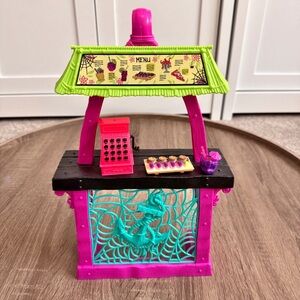 Monster High Scare-adise Island Snack Shack 2023
